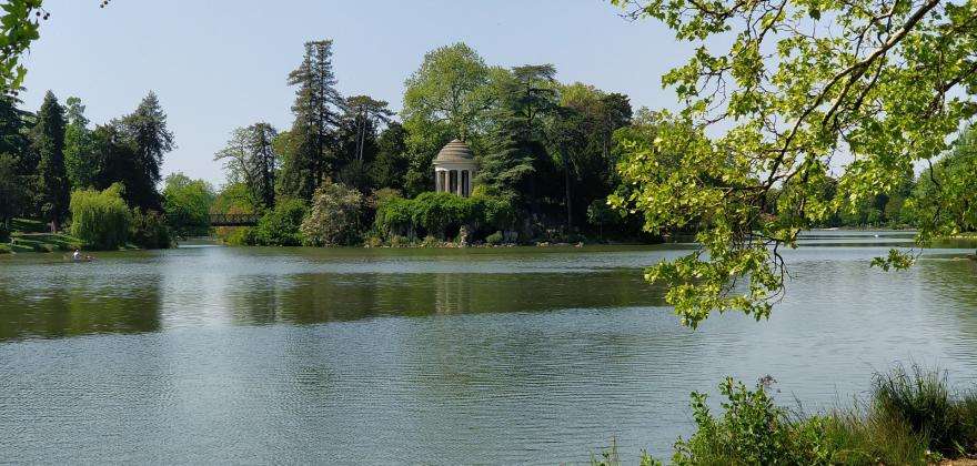 Escape to the Bois de Vincennes, less than 1 km from your hotel