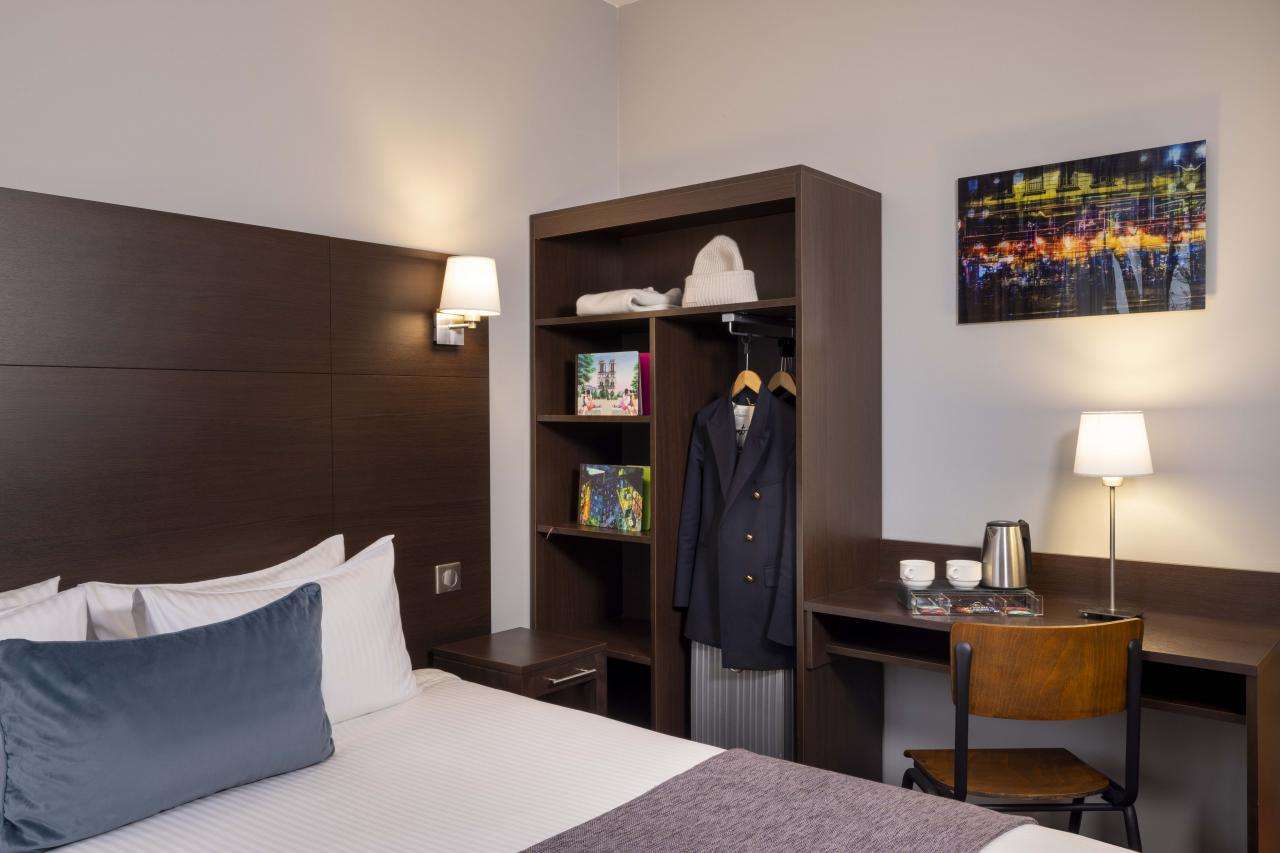 Hôtel interlude chambre